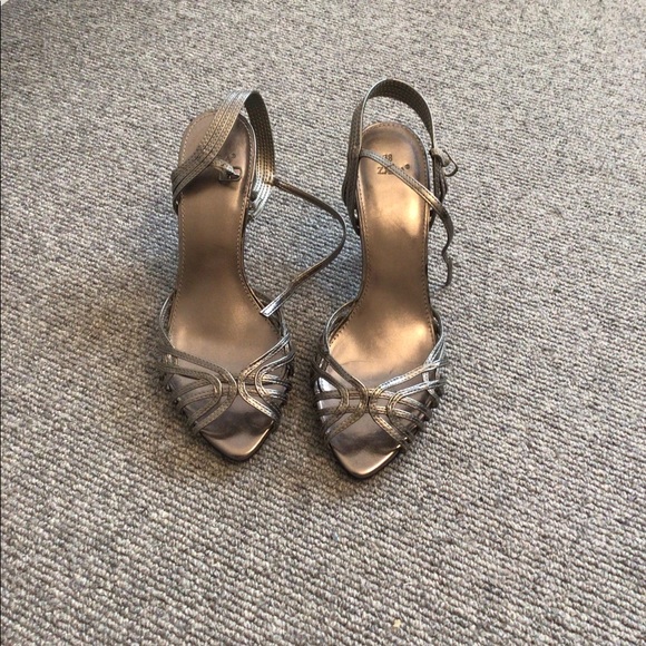 Zara Silver Heeled Dress Shoes Size 38 - Picture 2 of 6